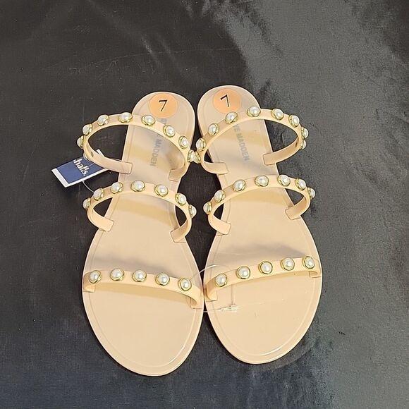 STEVE MADDEN WOMEN"S  ROUND PEARL EMBROIDERY EMBELLISHMENTS FLAT SANDAL - Picture 3 of 12
